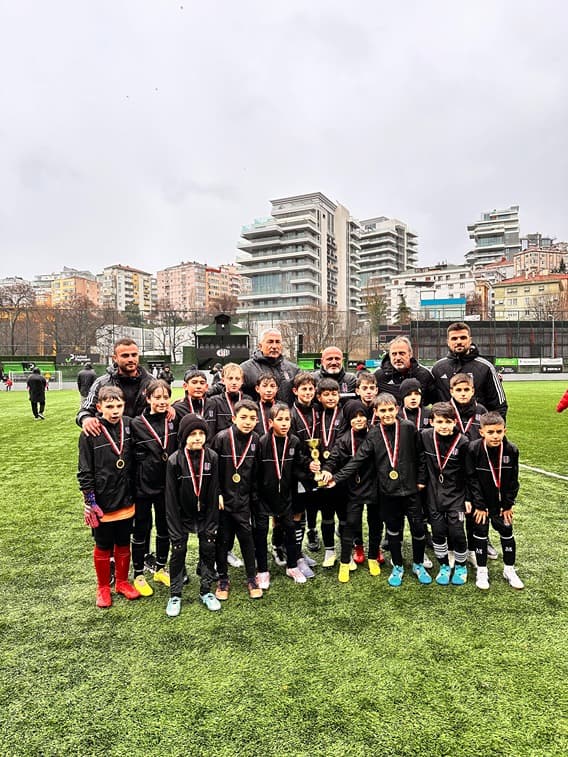 Beşiktaş Çayyolu Futbol Okulu - 4. Fotoğraf