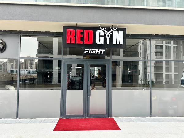 Red Gym Fight  - 6. Fotoğraf